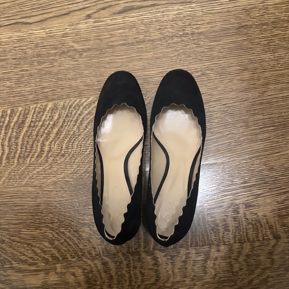 Chloé Lauren Scalloped Black Leather Pump - Picture 1 of 6